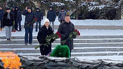 В Челябинске почтили память павших воинов в День Неизвестного Солдата