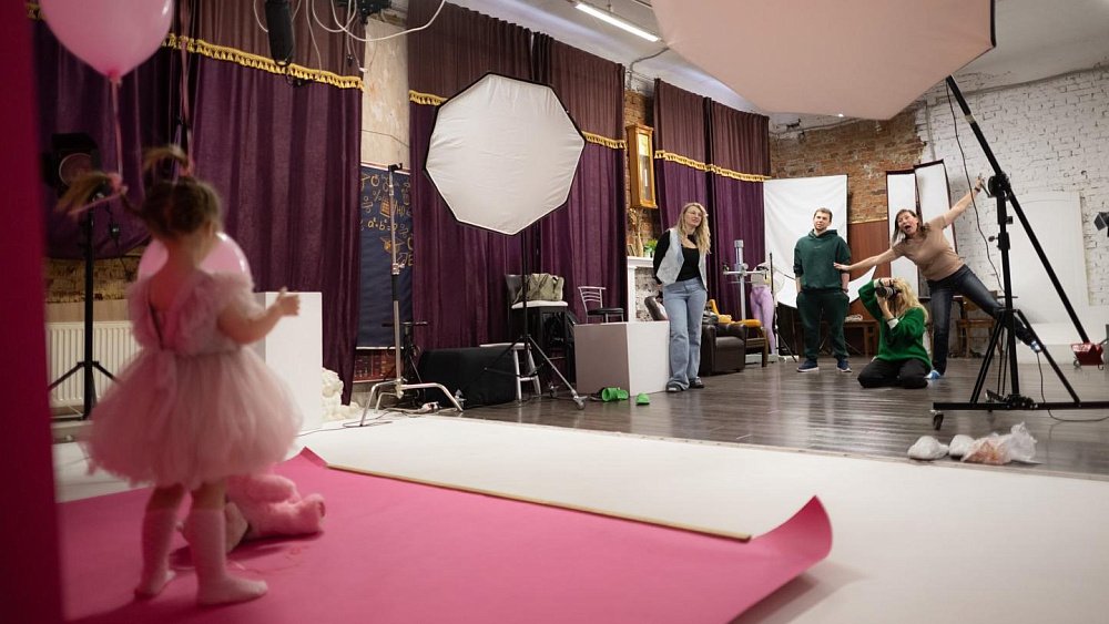 В Челябинске открыли фотовыставку, посвященную детям с аутизмом