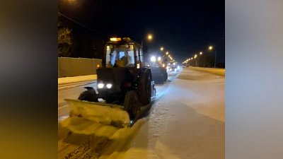 На улицы Челябинска вывели 248 единиц техники для уборки снега