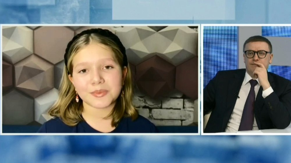 Девочка из Тюлюка попросила губернатора построить дорогу в деревню