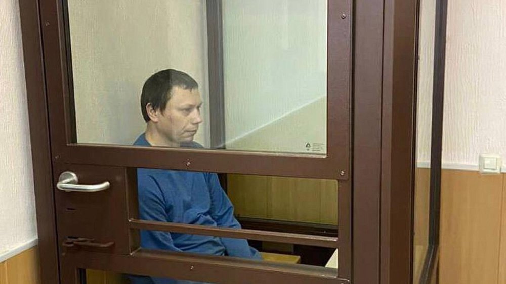 Суд отправил в СИЗО мужчину, набросившегося с ножом на пассажиров автобуса Челябинск — Чесма