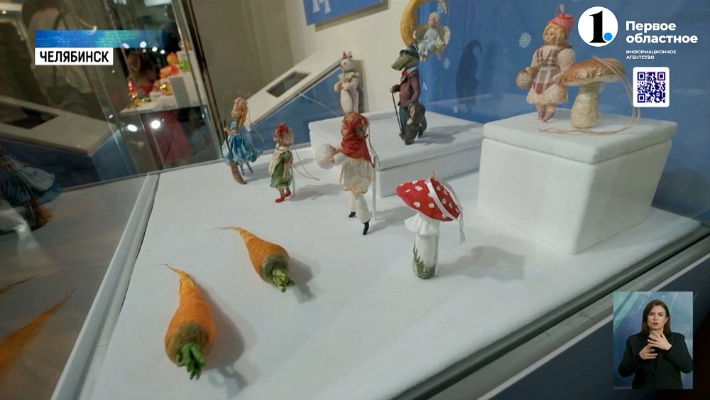 Кто придумал новогодние шары и чем украшали елку в СССР?