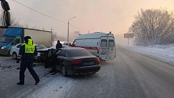 Пять человек пострадали в столкновении Audi и Volkswagen в Челябинске