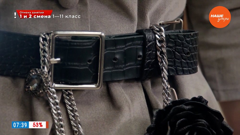 Деловое платье и аксессуары в рубрике «Модный эксперимент»