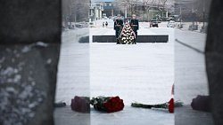 Алексей Текслер возложил цветы к мемориалу «Доблестным сынам Отечества» в Челябинске