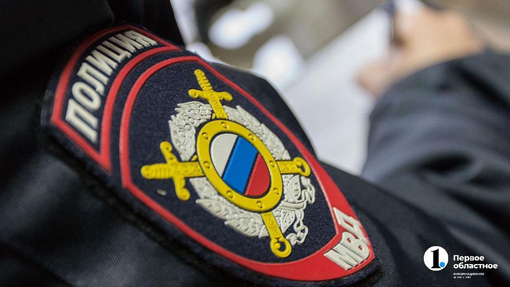 Челябинец избил и ограбил пенсионера в подъезде жилого дома