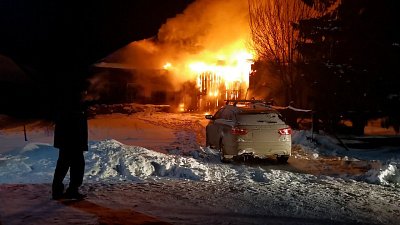 В поселке Воздвиженка сгорел частный жилой дом
