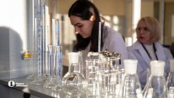 Алексей Текслер посетил новый центр «Экоаналитика» в ЮУрГУ