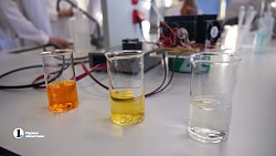 Алексей Текслер посетил новый центр «Экоаналитика» в ЮУрГУ