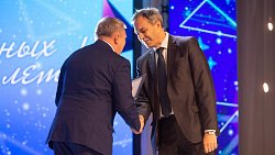 К юбилею ЮУрГУ испекли торт весом 80 килограммов