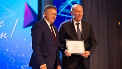 К юбилею ЮУрГУ испекли торт весом 80 килограммов