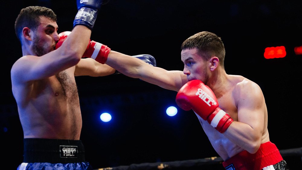 Южноуральские боксеры выиграли выставочные поединки на турнире «Бойцовский клуб»