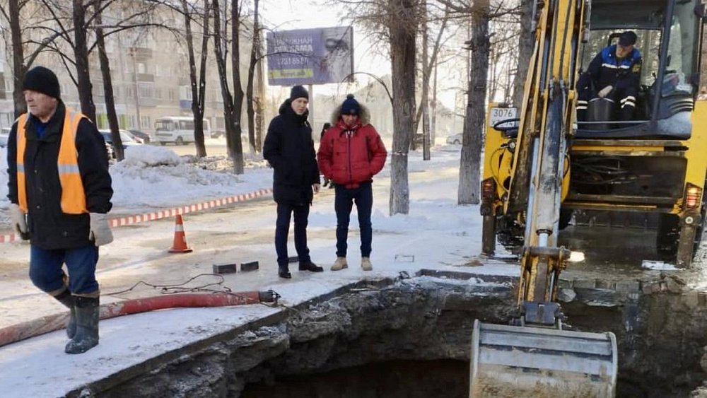 В центре Челябинска устранили крупную аварию на водоводе