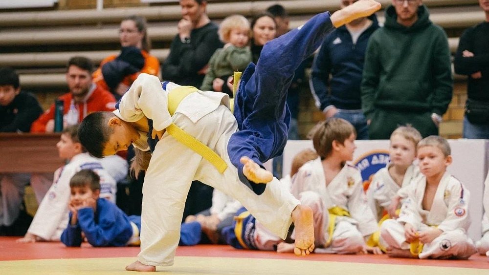 Более 900 юных дзюдоистов собрал новогодний фестиваль в клубе «Ичибан»