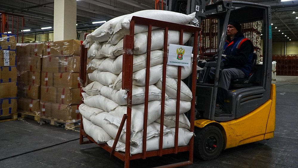 Больше тонны сахара передала Челябинская таможня Народному фронту