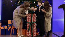 Алексей Текслер наградил наставников в рамках акции «Снеговики-добряки»