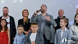 Праздничный переполох: в Челябинске прошла премьера фильма «Новогодний ол инклюзив»