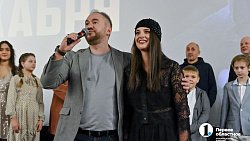 Праздничный переполох: в Челябинске прошла премьера фильма «Новогодний ол инклюзив»