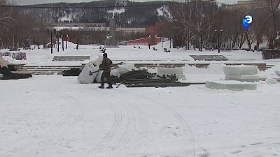 В Миассе возводят три ледовых городка