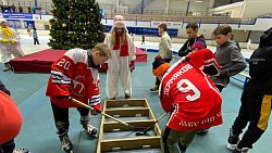 Более 1700 детей посетили новогодний праздник на льду «Уральской молнии» в Челябинске