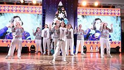 Алексей Текслер поздравил талантливых школьников с Новым годом