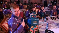 Алексей Текслер поздравил талантливых школьников с Новым годом