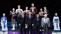 Алексей Текслер наградил медалями победителей и призеров чемпионата России по фигурному катанию
