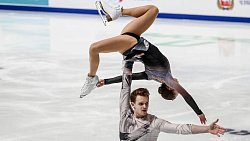 Новая королева Аделия и трио красавцев мужчин-одиночников