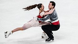 Новая королева Аделия и трио красавцев мужчин-одиночников