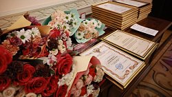 Алексей Текслер вручил государственные награды лучшим сотрудникам регионального Росреестра