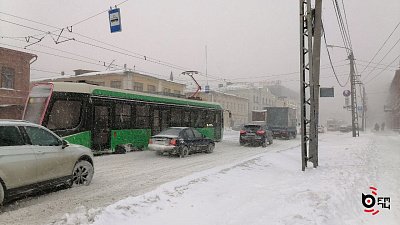 Страховая компания объяснила, чего опасаться водителям Челябинска из-за метели