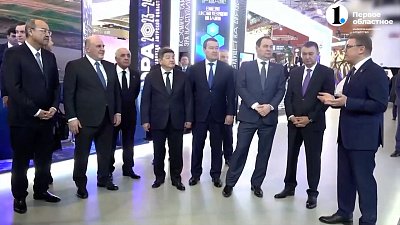Михаил Мишустин посетил стенд Южного Урала на ВДНХ