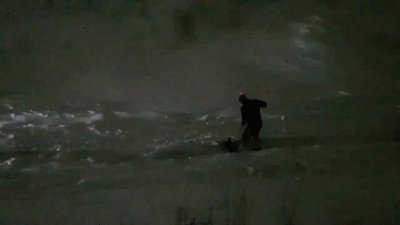 В Челябинске из-за снегопада образовались пробки на дорогах