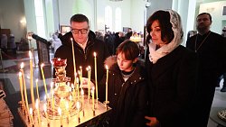 Алексей Текслер посетил строящийся кафедральный собор Рождества Христова