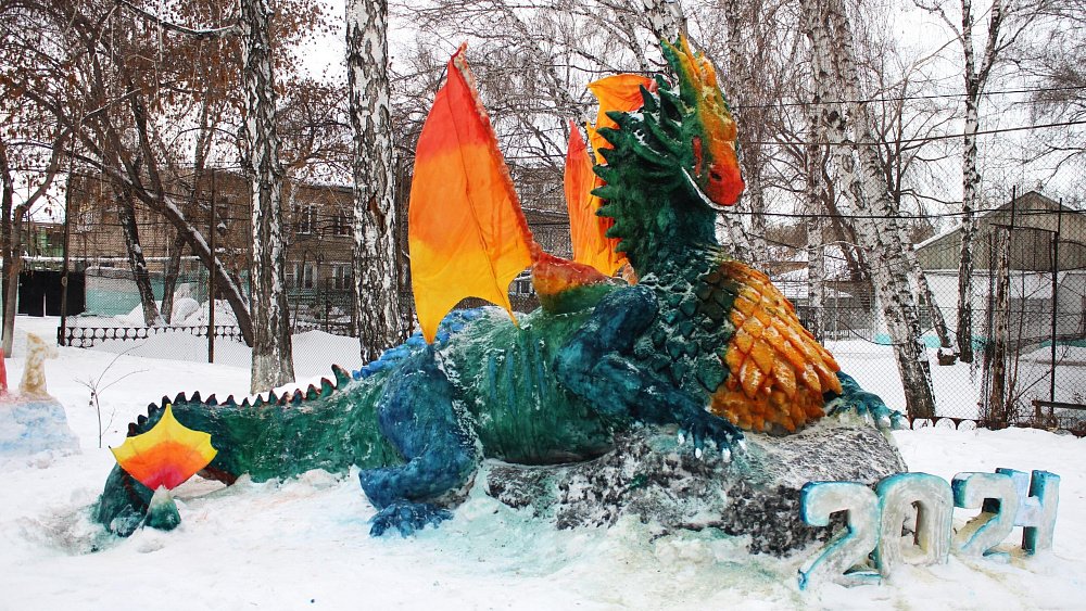 В исправительной колонии Челябинска выбрали победителя конкурса новогодних скульптур