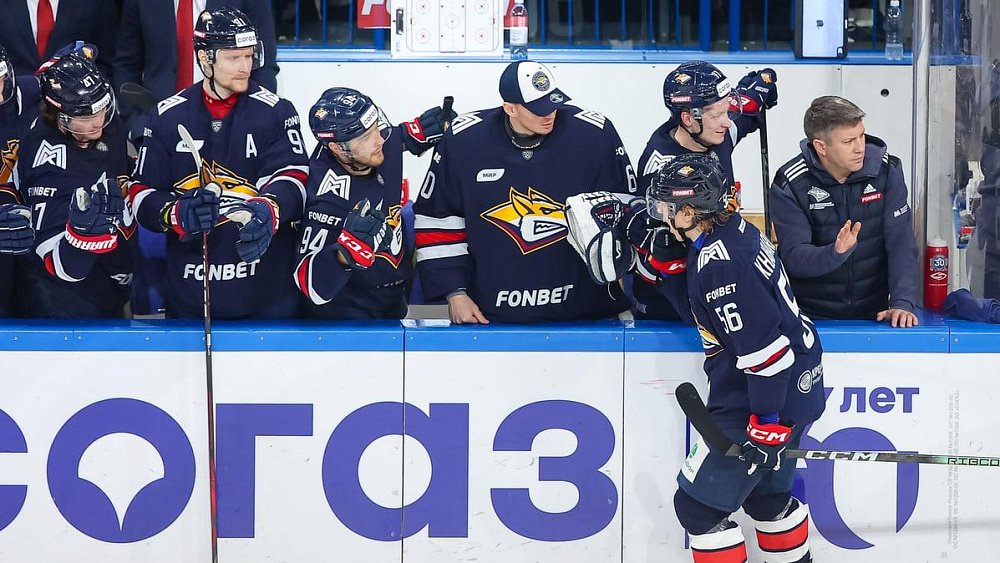 Хоккеисты «Металлурга» выиграли битву лидеров конференций в чемпионате КХЛ