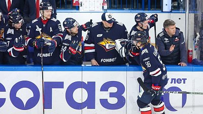Хоккеисты «Металлурга» выиграли битву лидеров конференций в чемпионате КХЛ