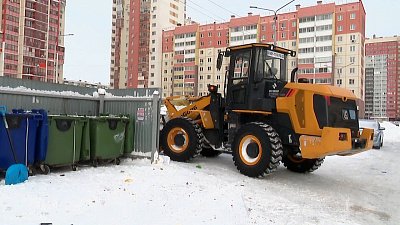 Сергей Шаль проводит проверку очистки дворов и контейнерных площадок Челябинска