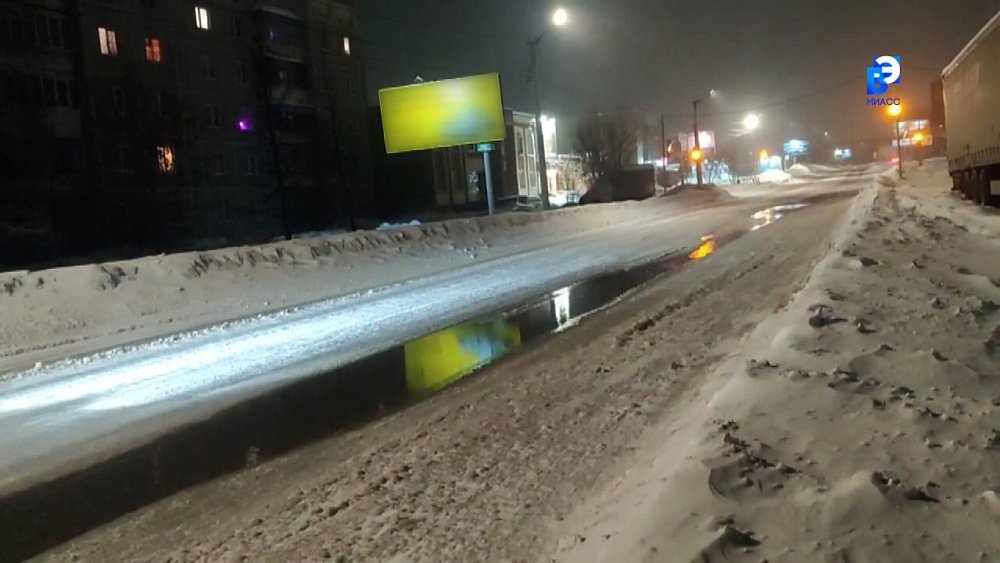 В Миассе произошла коммунальная авария, а на трассе М5 в ДТП попал автобус