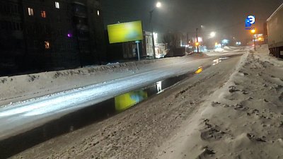 В Миассе произошла коммунальная авария, а на трассе М5 в ДТП попал автобус