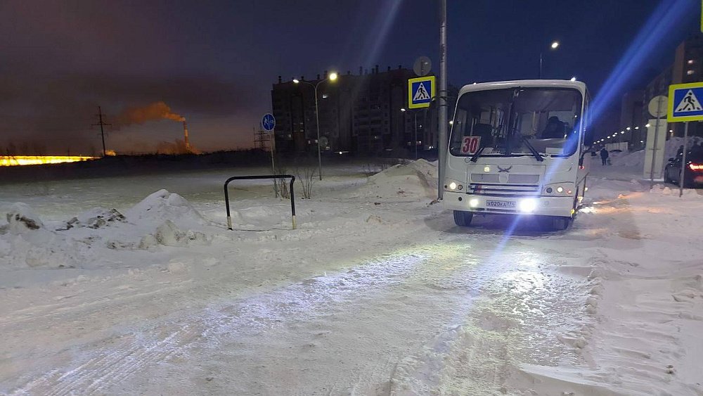 На северо-востоке Челябинска восстановили нарушенное снегом движение автобуса