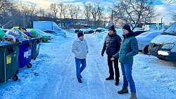 Заполненных мусором контейнерных площадок в Челябинске становится все меньше