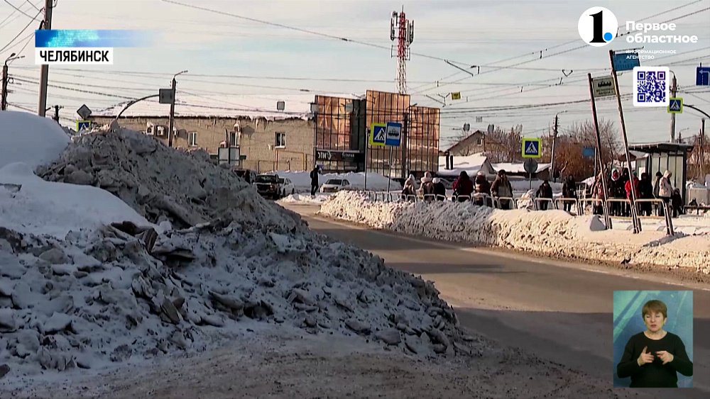 Успеть до часа пик: дорожники очищают улицы от снега