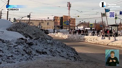 Успеть до часа пик: дорожники очищают улицы от снега