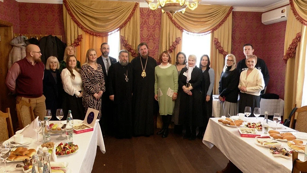 Митрополит Алексий поздравил челябинских журналистов с Рождеством