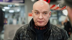 Хоккеисты Челябинской области посетили штаб общественной поддержки