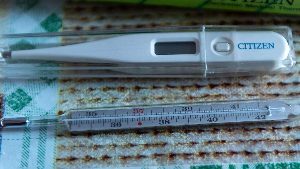 С какой температурой нужно показаться врачу