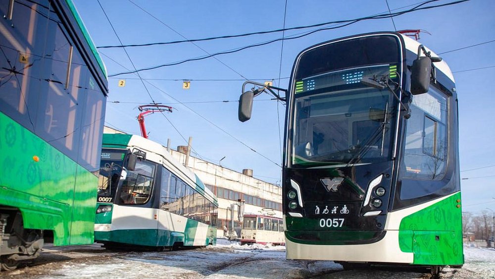 Водителям и кондукторам электротранспорта в Челябинске поднимут зарплату