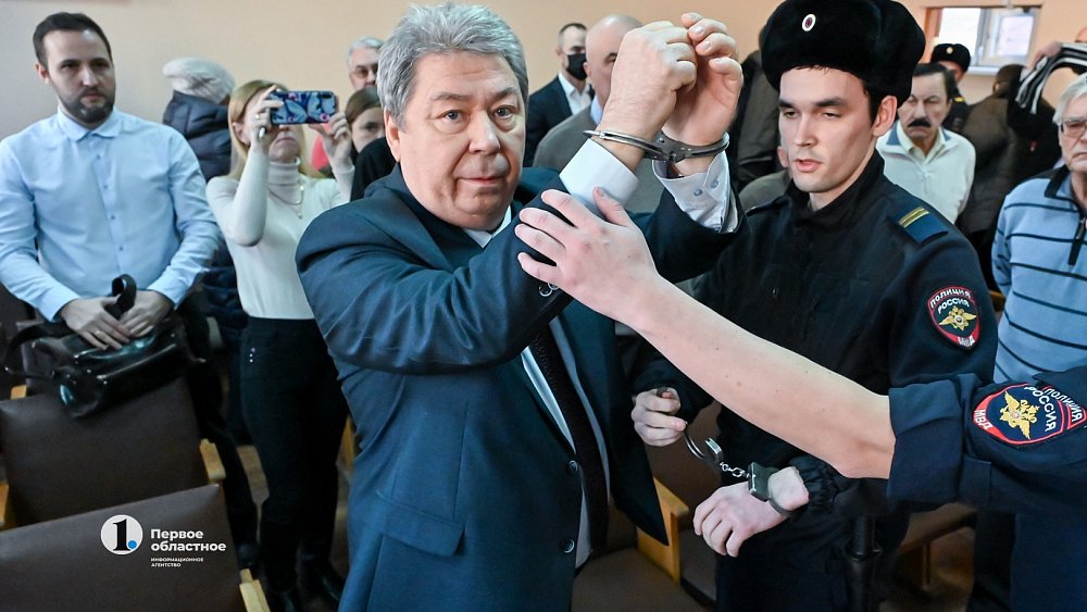 Челябинский суд назначил 16 лет колонии Виктору Чернобровину