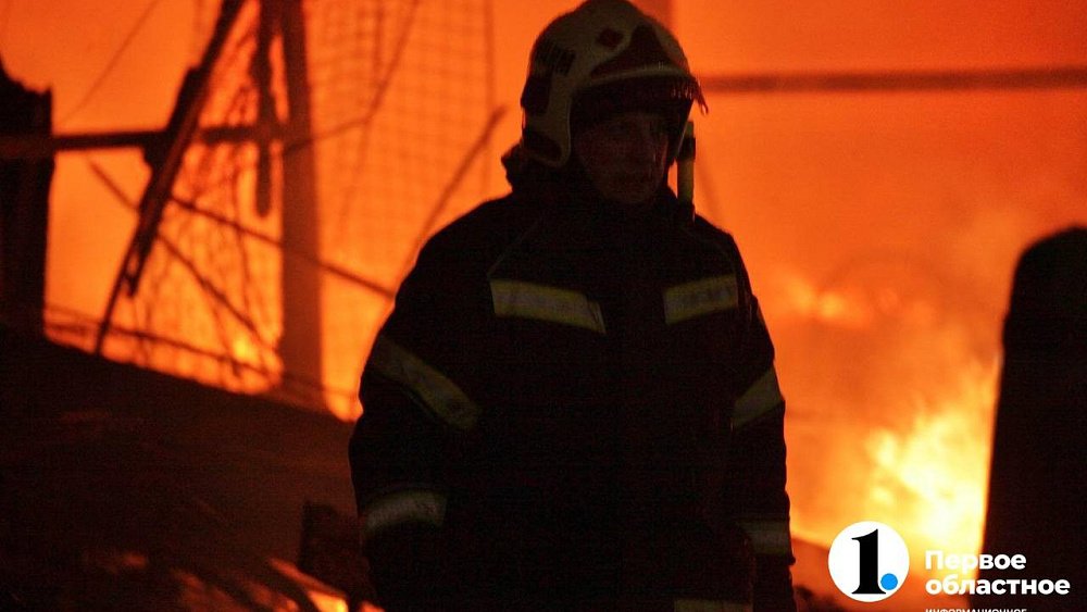 В Челябинске сгорел вещевой рынок «Восточный город»